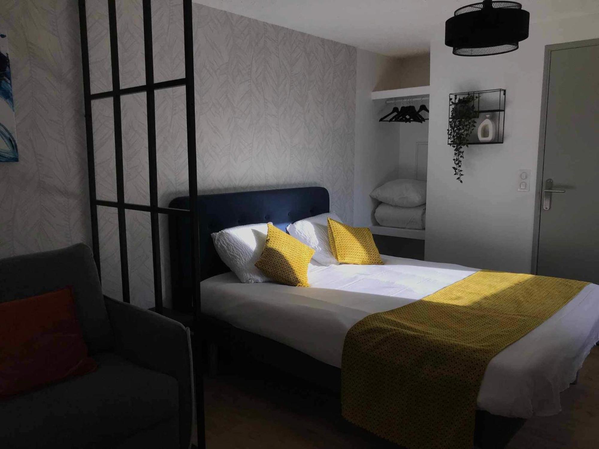 Cit'Hotel Design Booking Evry Saint-Germain-Les-Corbeil Senart Экстерьер фото